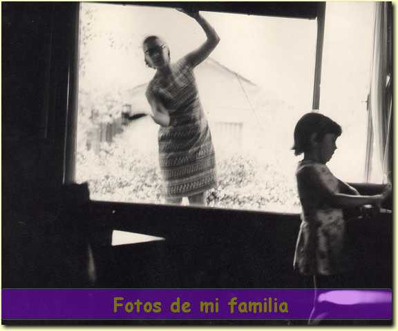 MamaDoritaLimpiandoVidrios.jpg